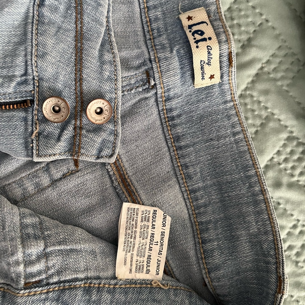 Lei shorts sz 11 blue Jean